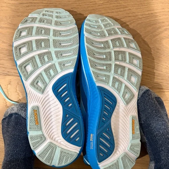 Brooks Blue Athletic Shoes - Picture 7 of 7
